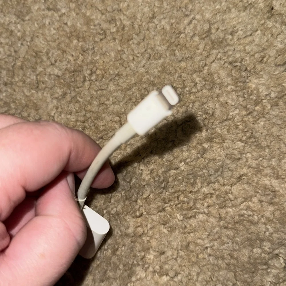 Apple - Lightening to Digital AV Adapter